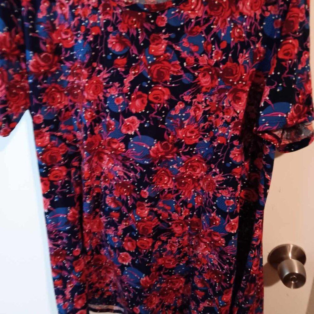 Lularoe perfect T with roses womens 2xl